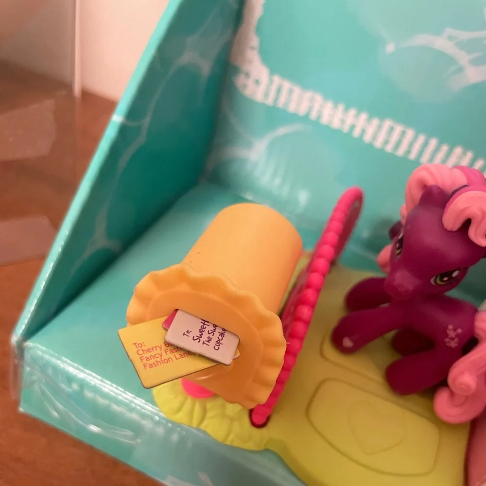Vintage My Little Pony Ponyville Fancy Fashions Boutique G3 Playset RARE Y2K Set
